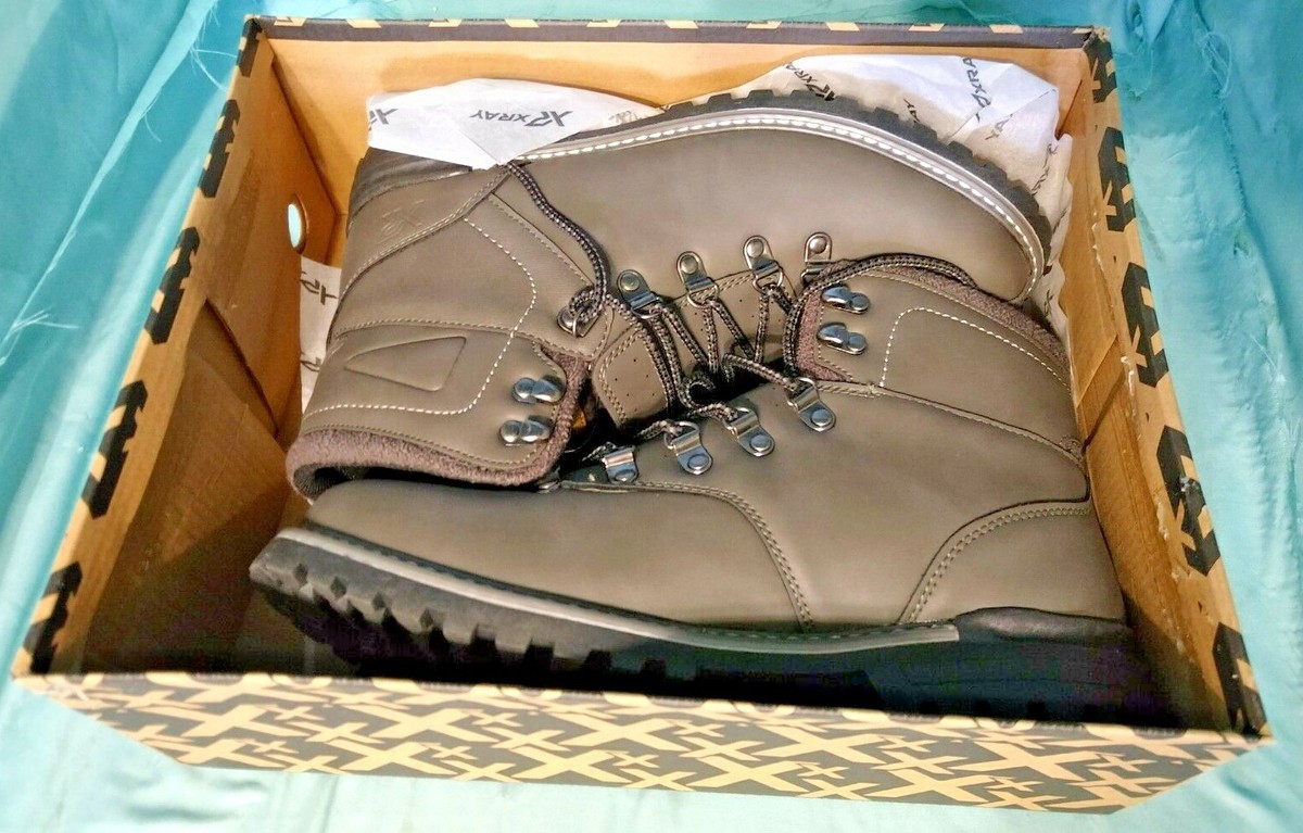 X-ray Men\'s Grenson Chukka Boot Sz: 9.5 NWOB $150 Clement | Mens Chukka Boots in Peat Suede | Grenson main image 2