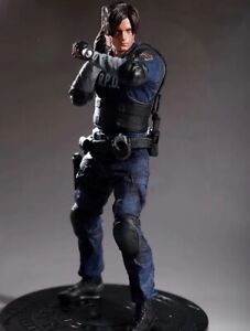 leon resident evil figure