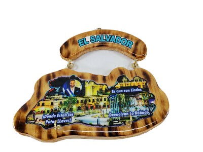 El Salvador Wooden Map Key Holder, Colgadero de llaves De Madera Artesanal 7'' 