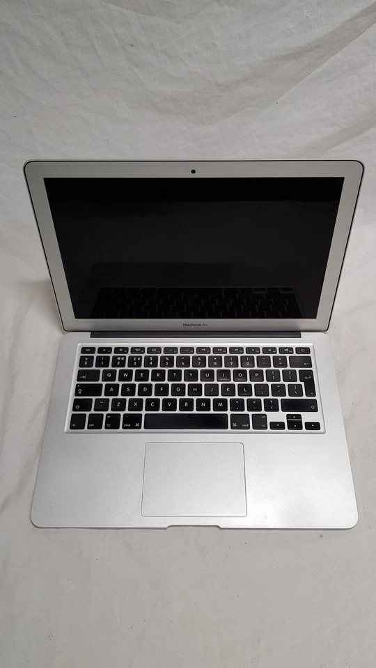 Apple MacBook Air 13" 2017 · i7 · 8GB · 250GB, photo 1 of 5