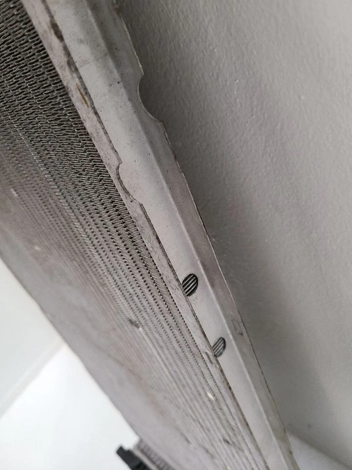 2009-2014 CHEVROLET SUBURBAN 1500 Radiator With Enhanced Cooling Package Opt K5L Foto 3 de 4