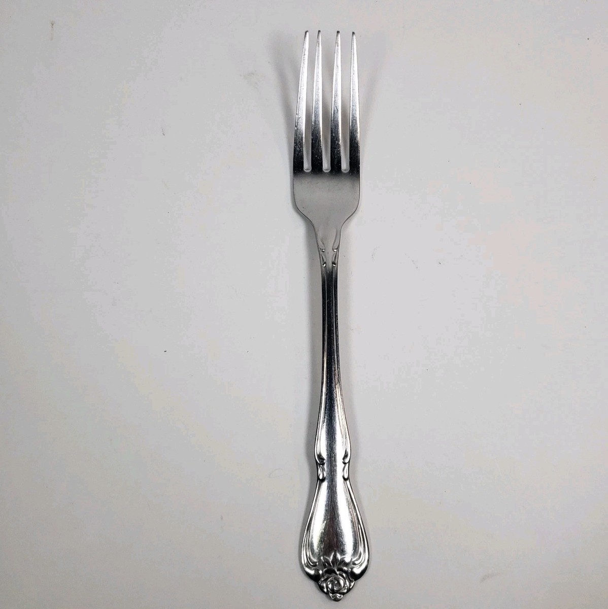 Oneida 1881 Arbor Rose-True Rose Rogers Stainless Dinner Fork