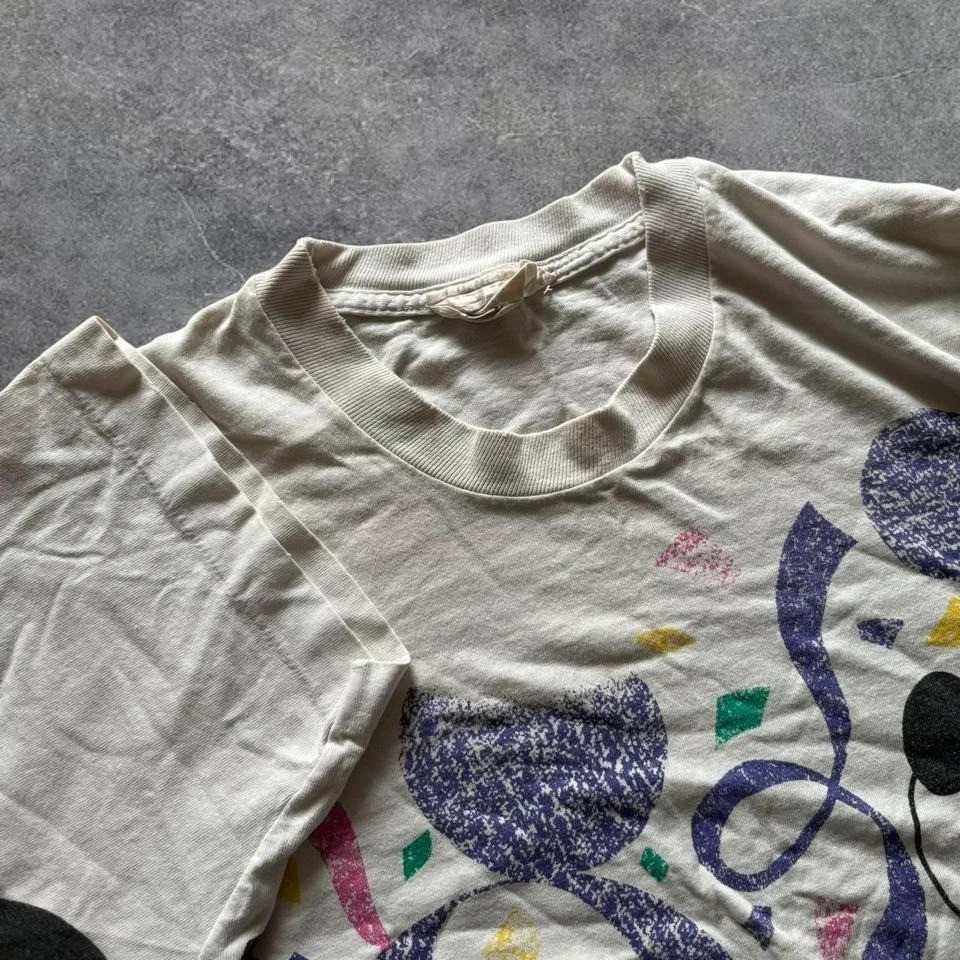 Vintage 90's essential Mickey and Minnie Mouse aop single stitch tee size XL! - Image 4 of 4