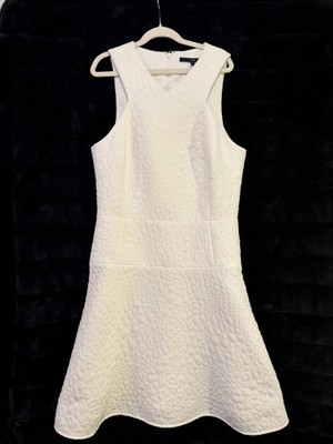 Tibi Dress Size 6 White Textured Sleeveless, Fit And Flare, Designer, Summer