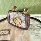 Portefeuille porte cartes GUCCI GG Supreme monogramme texturé en veau blond avec sangle