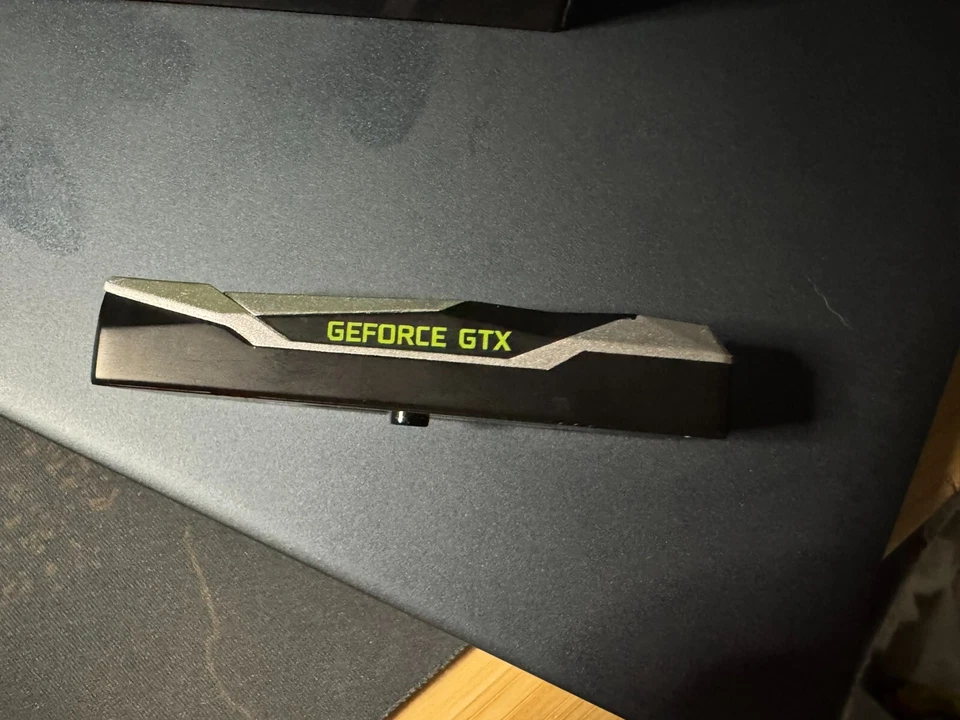 Unidad USB NVIDIA GeForce GTX 1080 64 GB Edición Limitada 1080 Extremadamente Rara Foto 4 de 4
