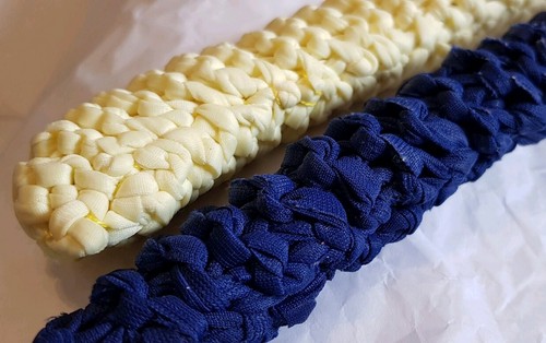 2x Vintage Hand-Knitted Australian Coathangers, made with love in the 1970s era! - Picture 7 of 11