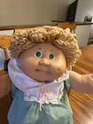 cabbage patch kids doll vintage blonde hair green eyes