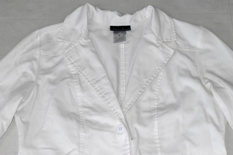 Cherokee Lab Coat 36 Size S Style 2319 White Notched Lapel Back Princess Seams - Image 3 of 4