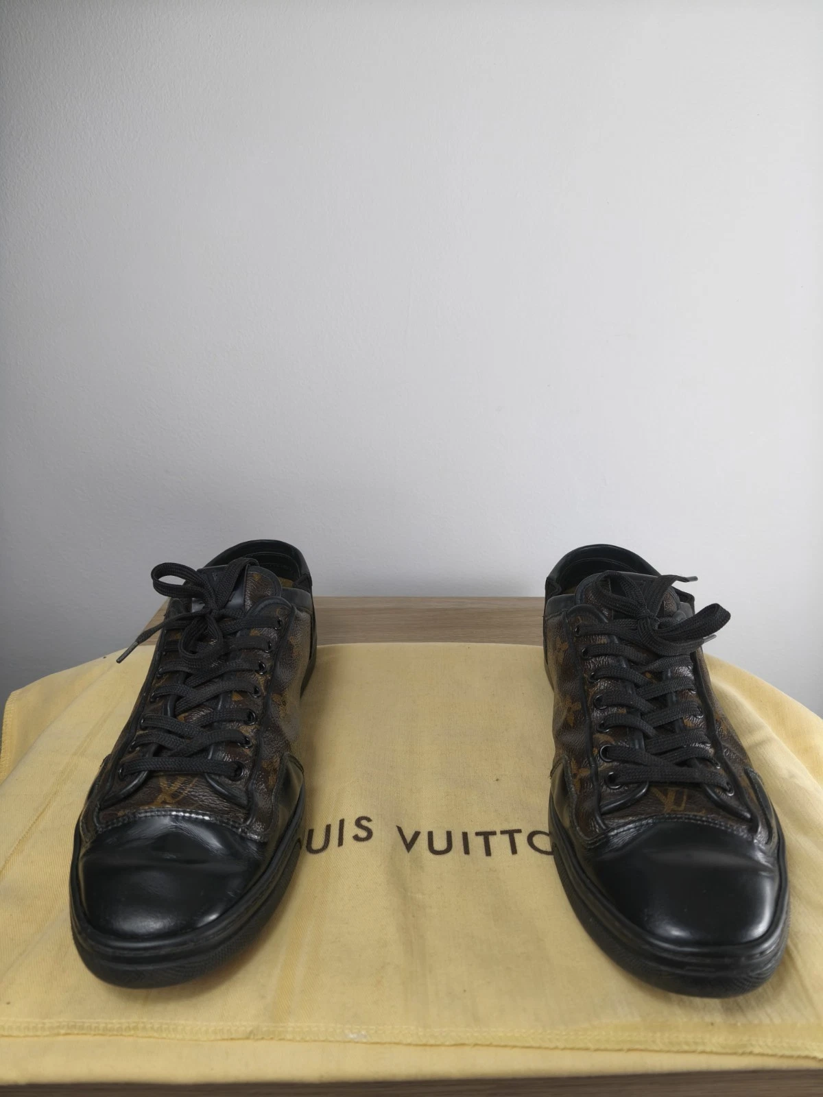 LOUIS VUITTON TRAINER Louis Vuitton LV Scarpe da Ginnastica Uomo Monogram 9uk 9.5us 43eu Leggi Descrizione!