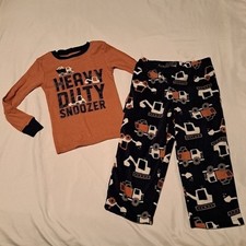Carter's boys 2T, 2 piece pajama set trucks NWOT
