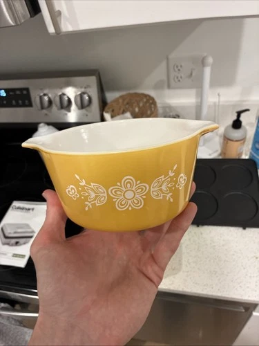 Vintage Pyrex 473 Glass 1 Quart Butterfly Gold Daisy Casserole Baking Dish