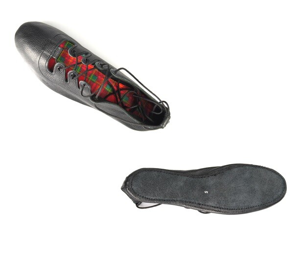 Ghillies de danza escocesa de cuero negro - todas las tallas