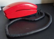 GTE AUTOMATIC ELECTRIC PUSH BUTTON PHONE. RED / BLACK. WALL MOUNTABLE.