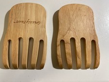 Grizzly Paws Wooden Salad & Pasta Server Claws. Pre-owned. 