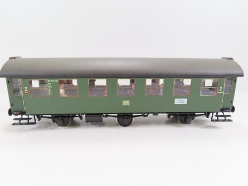 (1WL105) MÄRKLIN Spur 1 3-achsiger Umbauwagen 2.Kl. der DB, mit Figuren, OH... - Picture 7 of 10