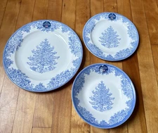 Full Set of 12 Royal Stafford Blue & White Christmas- 4 Dinner, 4 Salad, 4 Bowls