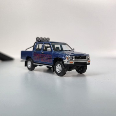 MASDI 1:64 Toyota 1994 Hilux(LN107)/(RN80) Diecast Model Car Blue No Dashboard 