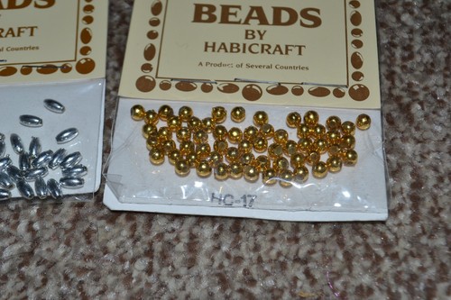 NOVELTY BUTTONS & BEADS - Picture 40 of 126