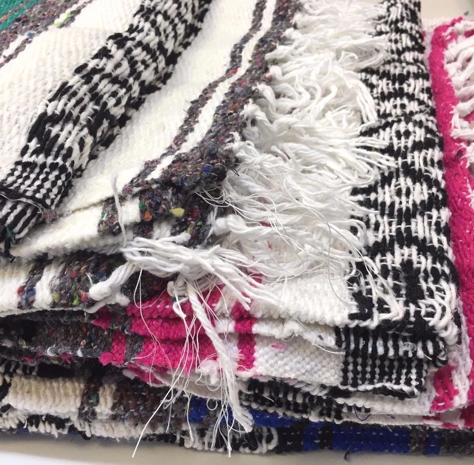 Genuine Falsa Mexican Blanket Hand Woven Serape Throw Yoga Mat Made in Mexico  - Image 3 of 4