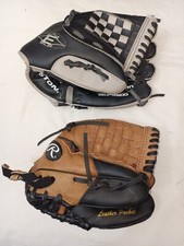 Little League Baseball Gloves Both 9.5 Easton GKP500 And Rawling PM809RP