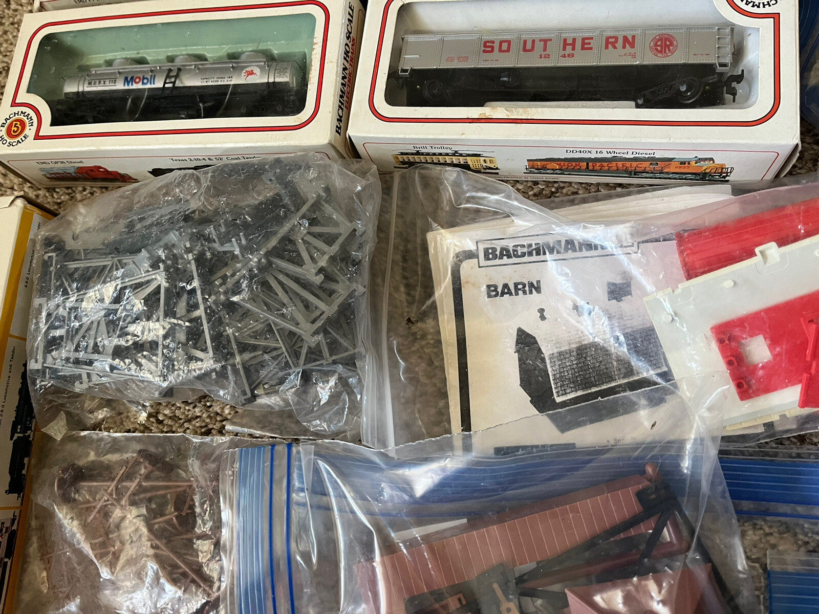 Bachmann HO Train Set lot Cars Buildings Tracks eBay