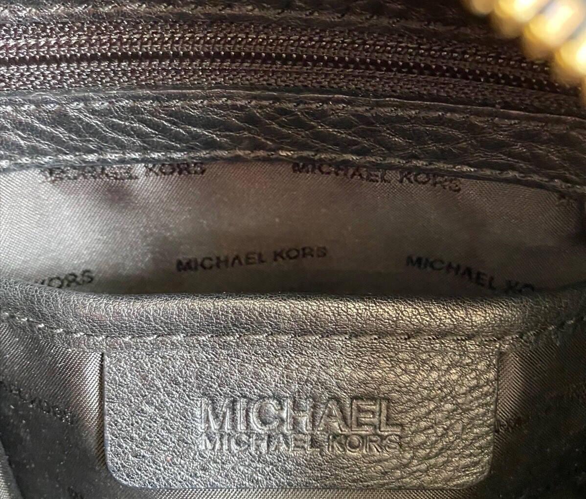 Michael Kors Brooklyn Large Grommet Convertible Hobo Black Michael Kors Brooklyn Large Grommet Convertible Hobo Black