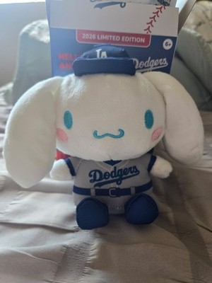 Hello Kitty And Friends Plush Purse Charm Cinnamoroll Dodger SGA 08/12/2026
