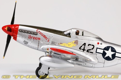 Hobby Master 1:48 P-51D Mustang USAAF 332nd FG, 301st FS Tuskegee Airmen - Picture 6 of 8