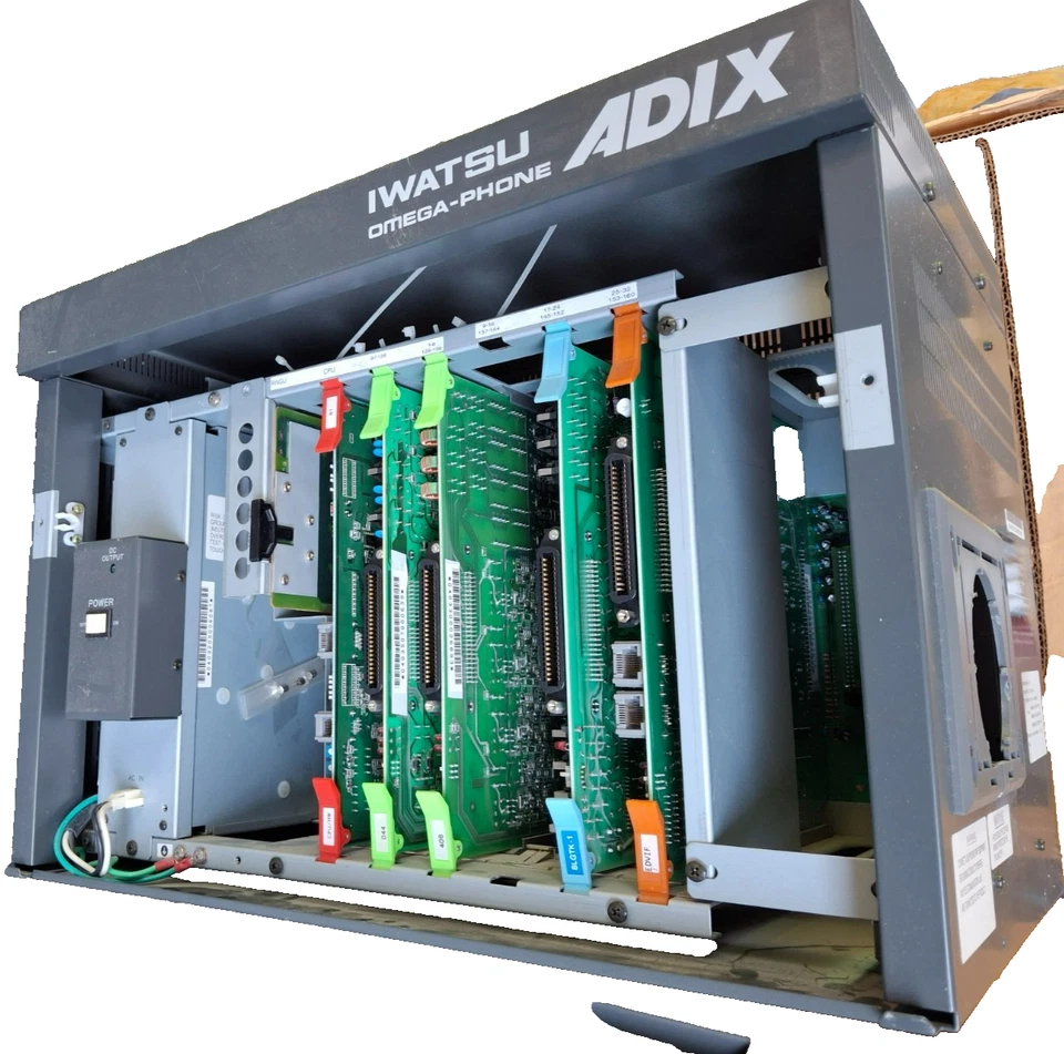 Sistema de telefone Iwatsu Omega-Phone Adix com placas e muito mais *COMO ESTÁ* não testado - Imagem 3 de 4