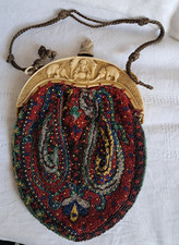 SUPERBE SAC EN PERLES ART DECO MOTIF ASIATIQUE EN BAKELITE