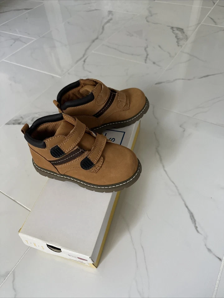 BOTAS BEBÉ Talla 10 NIÑO PEQUEÑO NUEVAS SIN CAJA Foto 2 de 4
