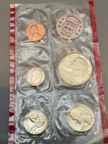 1972 Uncirculated Coin Sets - U.S Mint - Picture 5 of 7