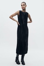 Zara New Women’s Wrinkled Velvet Sleeveless Black Dress. Size Medium M