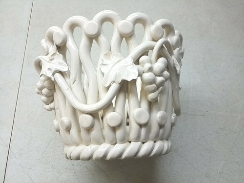 Italian Handmade Ceramic Grape Vine Bowl Vintage Mid Century Collectible Piece - Picture 16 of 19