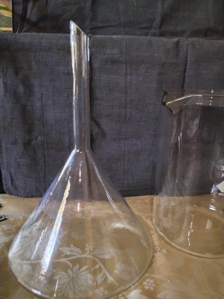 Glass Kimax 3000 ml, Heavy Duty Beakers, Glass Funnel ID=200mm (8 in