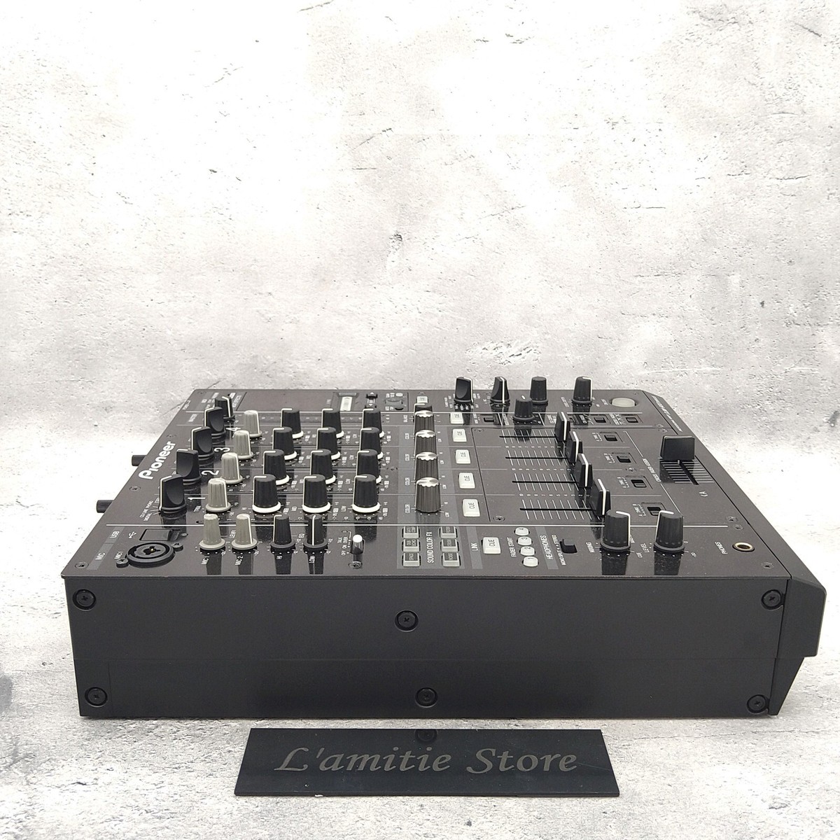 MomoChan  Pioneer DJM900nxs DJM-900NXS2 (archived) 4-channel professional DJ mixer