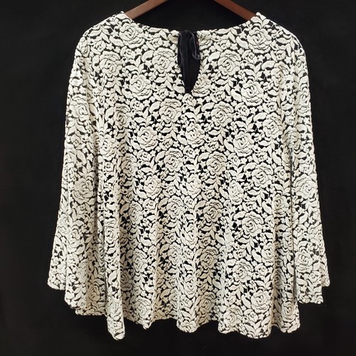Chicos Women Floral Burnout Flare Sleeve Top Size 3 XL Petite White Fairy Grunge - Picture 2 of 10
