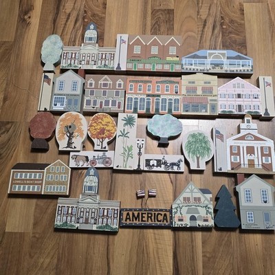 Vintage Cat's Meow Village Wood Figurines Lot 30+ Patriotic Small Town Set