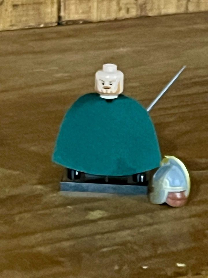 LEGO LOR Eomer (lor010) con casco original, capa y espada excelente estado Foto 3 de 4