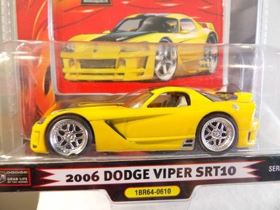 2006 DODGE VIPER SRT10        2006 PROFESSIONAL COLLECTIBLES  1 BADD RIDE   1:64