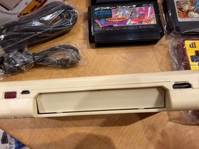 Famicom compatible portable console HG-938 with classic games