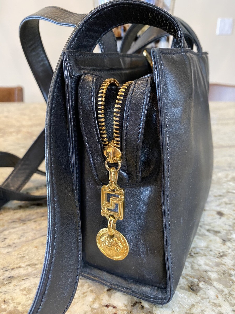 Auth. GIANNI VERSACE VINTAGE Black Leather Shoulder Bag