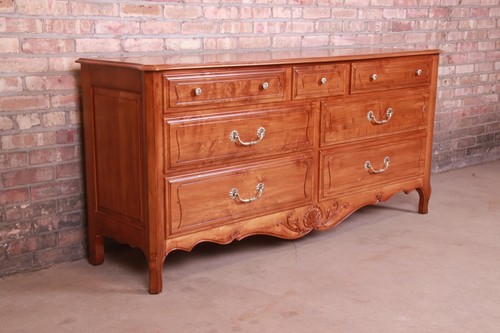 Ethan Allen French Provincial Carved Cherry Wood Dresser or Credenza, Refinished - Picture 5 of 12