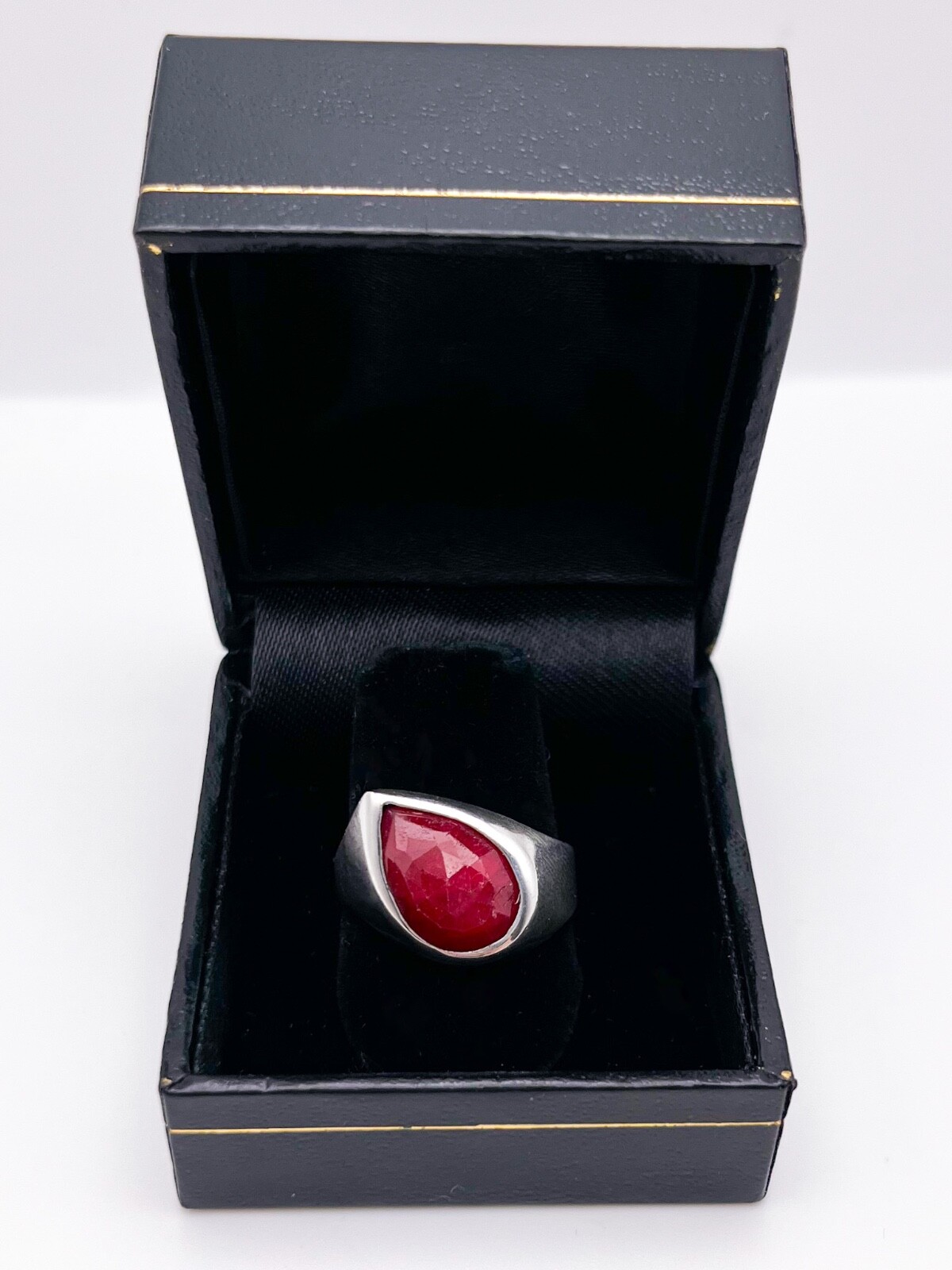 Handmade Embedded with Pear-shaped Ruby, 950 Fine… - image 2