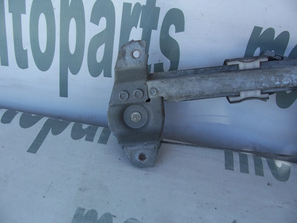 94-00 MERCEDES BENZ C-CLASS OEM LEFT REAR DRIVER WINDOW REGULATOR MOTOR - Image 2 of 4