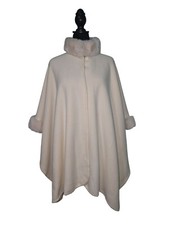 Elegant Alpaca Wool Poncho Hand Crafted Beige Women's Made In Ecuador