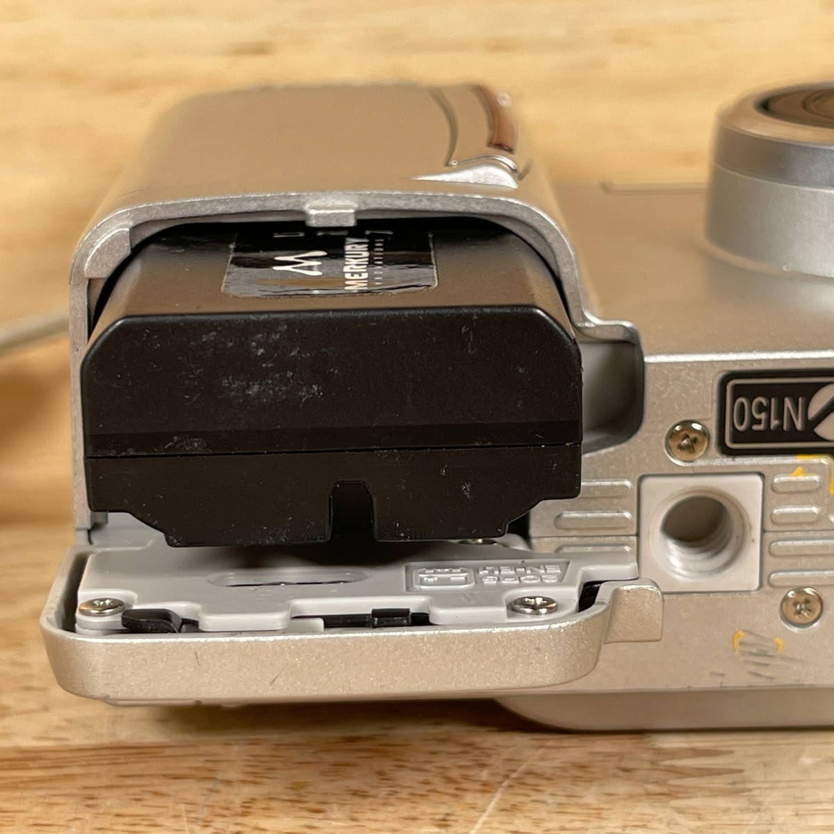 Nikon Coolpix 775 Digital Camera 2.1MP 1.7