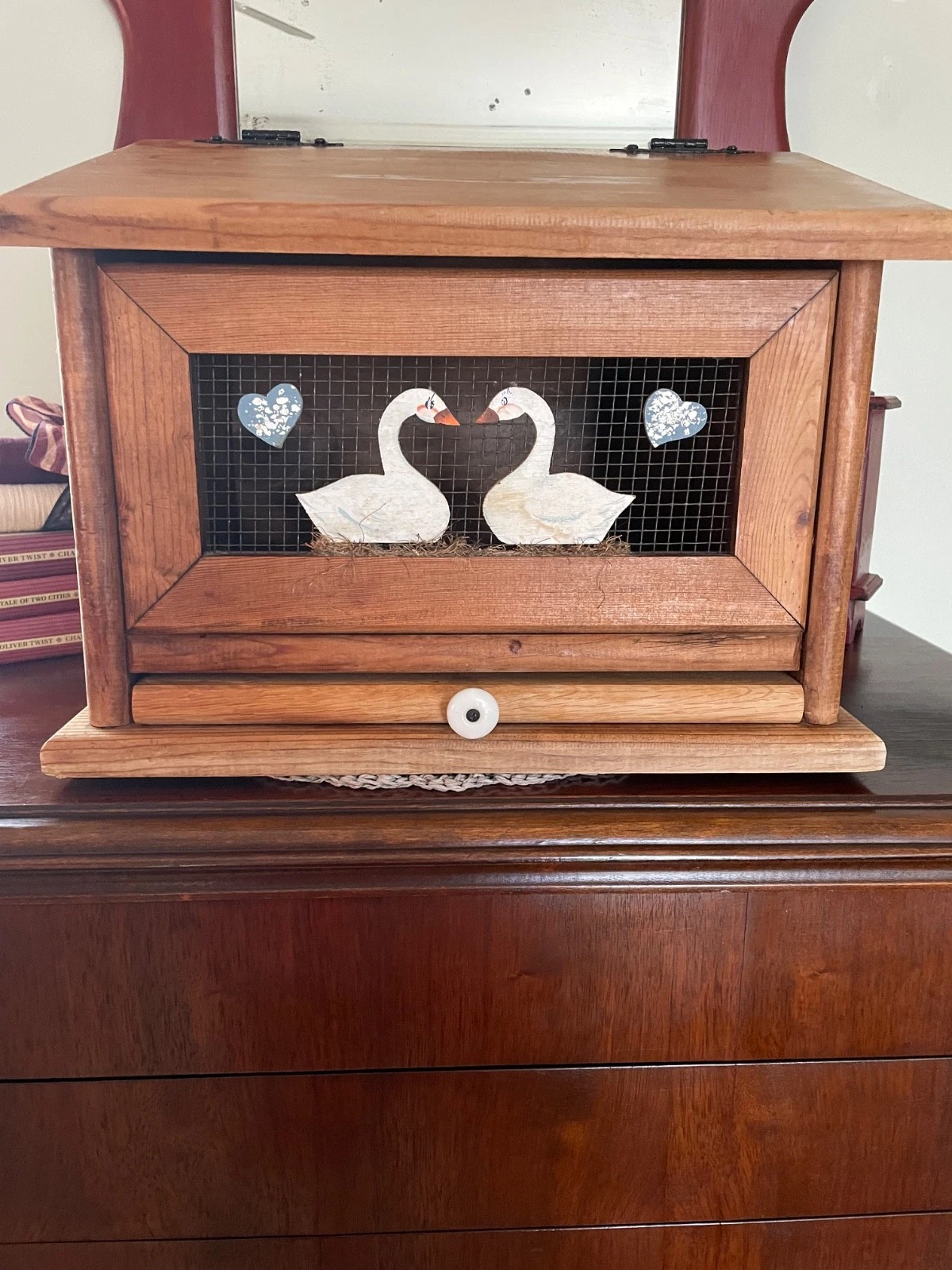 Cottagecore Goose Nest Breadbox with Pull out Cutting board
Opens in a new window or tab