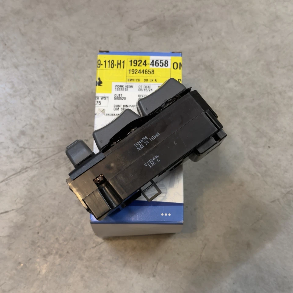 Genuine GM 1995-2005 Chevrolet GMC Oldsmobile Cadillac Window Switch 19244658 Foto 2 de 4